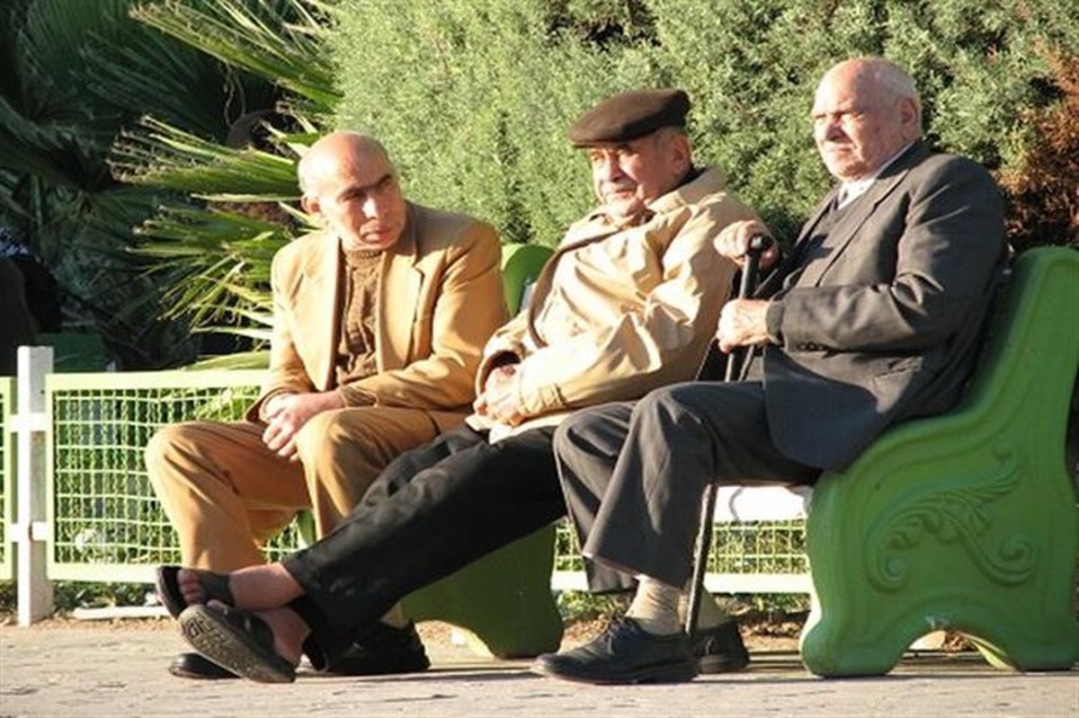 بازنشستگان به ناچار از خیر خدمات درمانی می‌گذرند | یک معادله باخت - باخت برای بازنشستگان کشوری