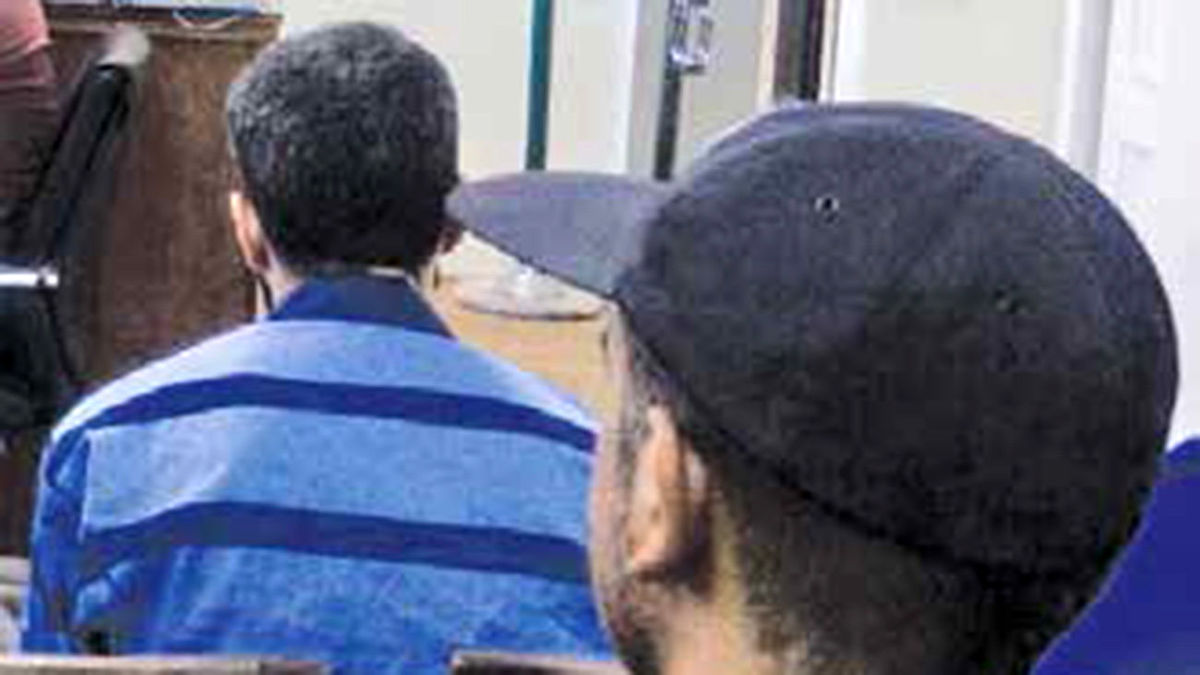 جوان مشهدی مادر و برادرش را به طرز وحشیانه ای کشت | همه جا را خون فرا گرفته بود + جزییات