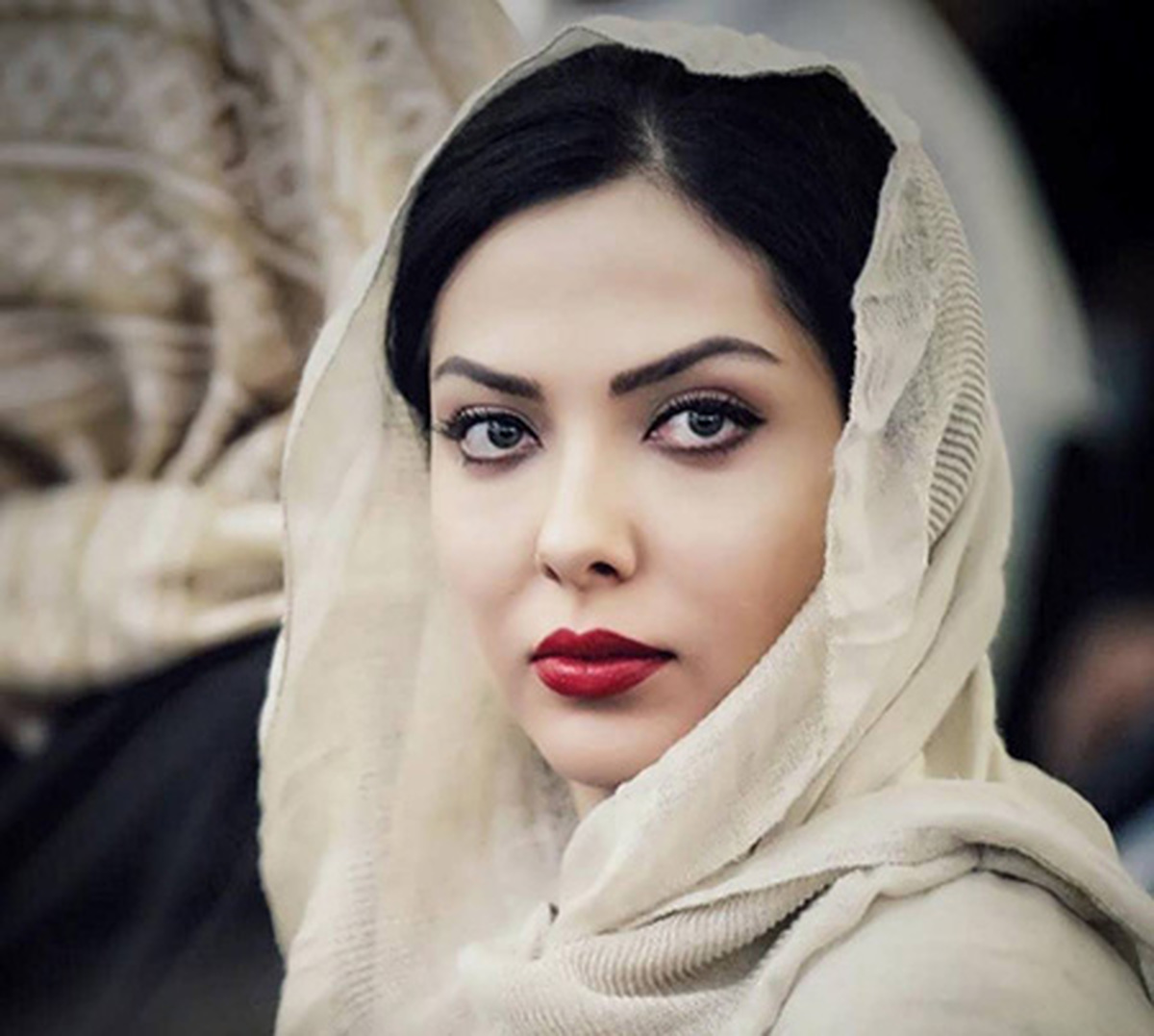 حرکات جلف لیلا اوتادی در ماشین لوکسش | لیلا خانم با بازیگری خداحافظی کرد