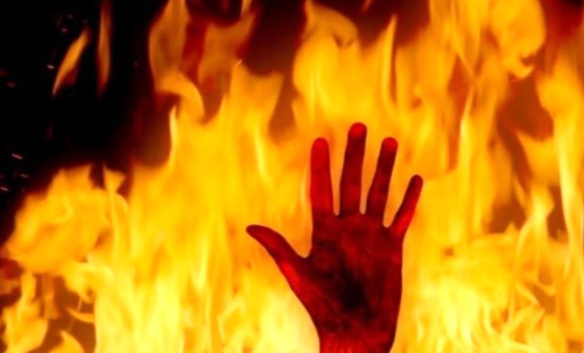 آتش زدن یک پلیس در مشهد! | حمله به یک پلیس در مشهد